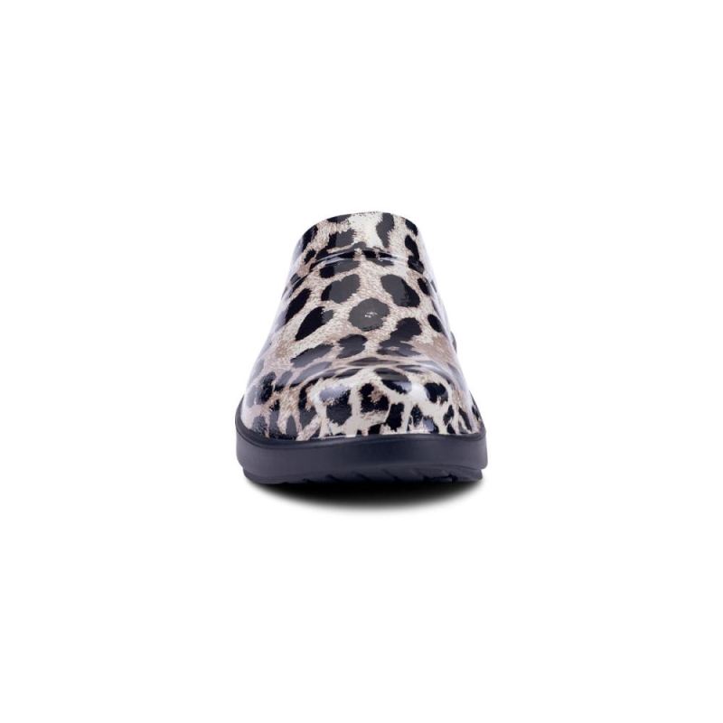 Oofos Women's OOcloog Limited Edition Clog - Cheetah