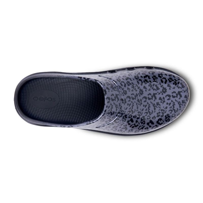 Oofos Women's OOcloog Limited Edition Clog - Gray Leopard