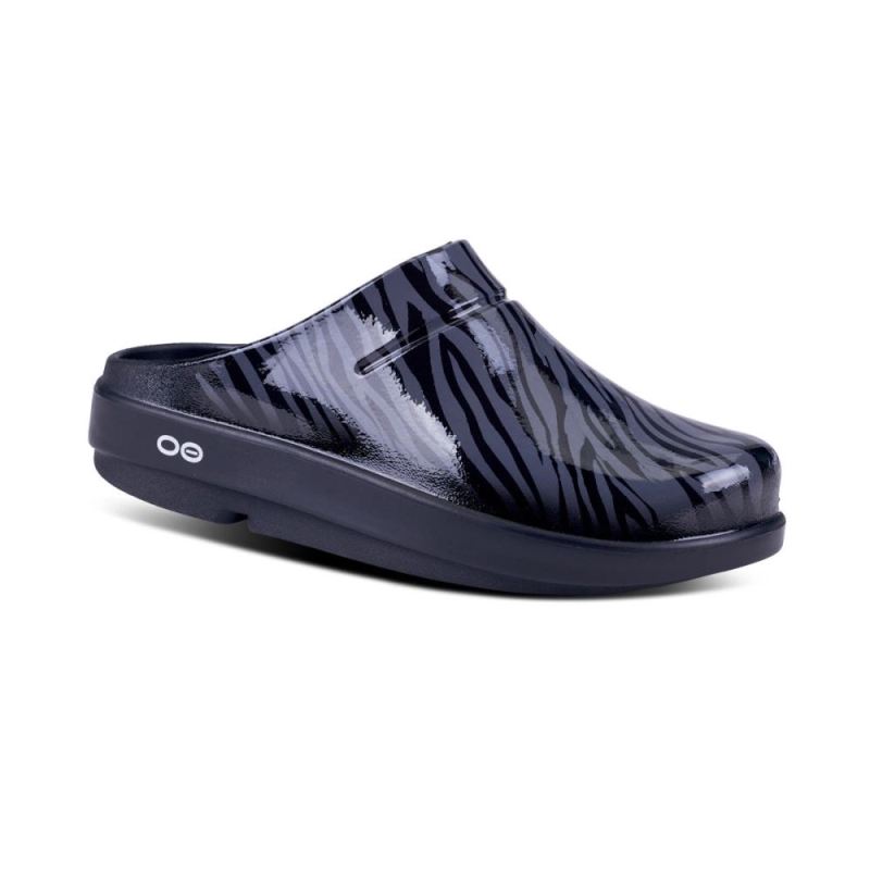 Oofos Women's OOcloog Limited Edition Clog - Gray Zebra