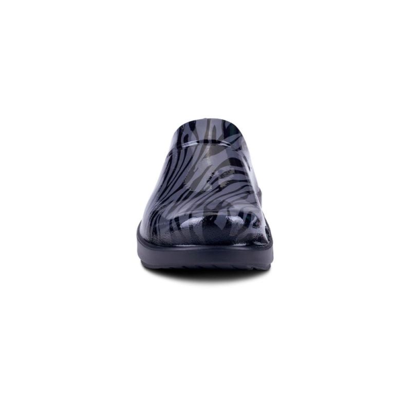 Oofos Women's OOcloog Limited Edition Clog - Gray Zebra
