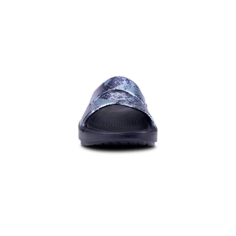 Oofos Women's OOahh Luxe Slide Sandal - Metallic Blue Snake